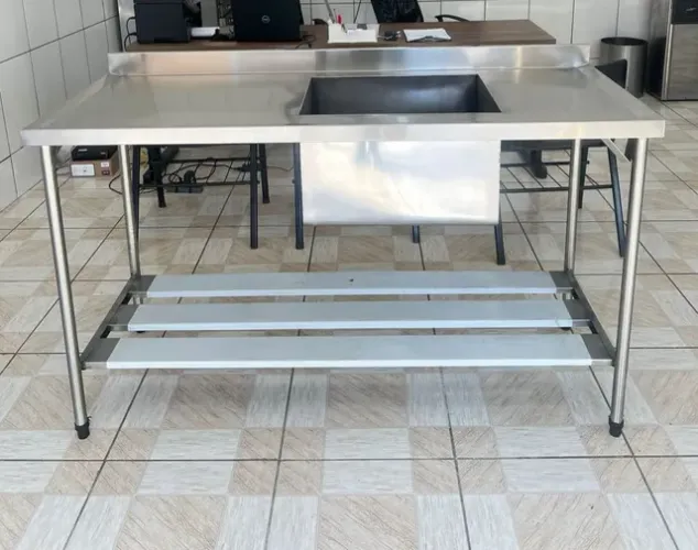Pias sob medida! Em aço inox escovado ou brilhante, aço 304 ou 430