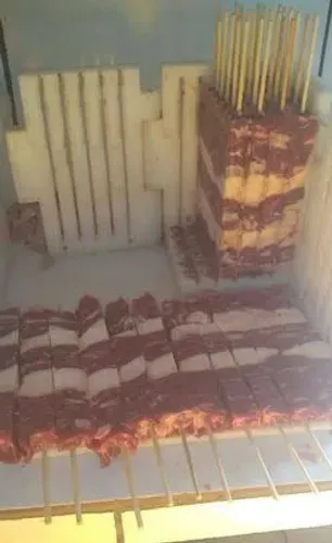 Caixa formadora de espetinhos - Faz 36 espetinhos 