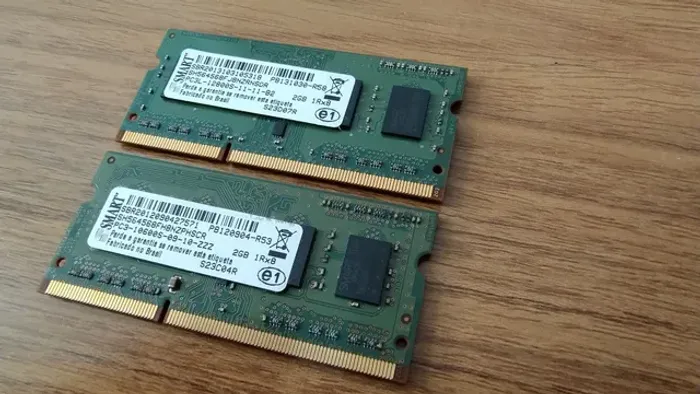 Memoria ram 2gb ddr3 1.5v frequencia 10600 cada