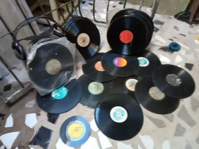 R$2 Unidade do Vinil. Decoração 