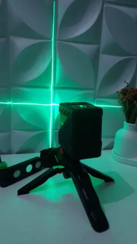 Nivel a Laser 2 Linhas Profissional (Bolsa, Mini Tripé e Sup Magnético)