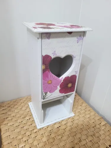 Papeleira para papel higiênico em artesanato de madeira