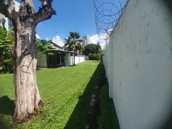 Alugo Terreno Comercial Perto da Praia 