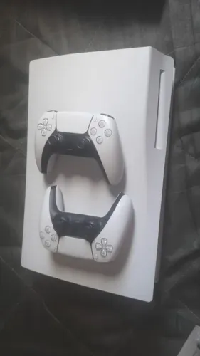 Playstation 5 mídia fisica de 850GB + 2 controles + 5 jogos + NF !!!