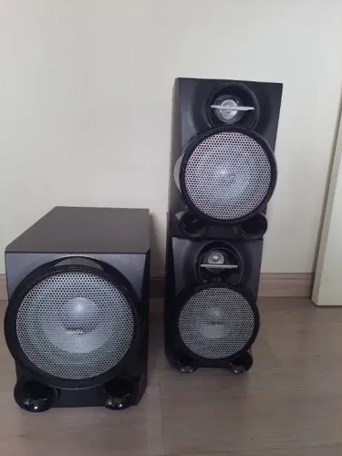 Caixas de som Philips 250w  ( Par) + Subwoofer Philips