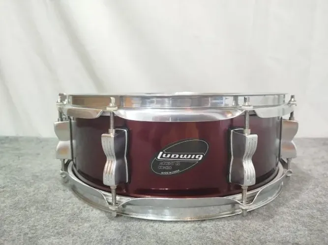 * Caixa 14"x5,5" Ludiwig Accent CS em Bom Estado