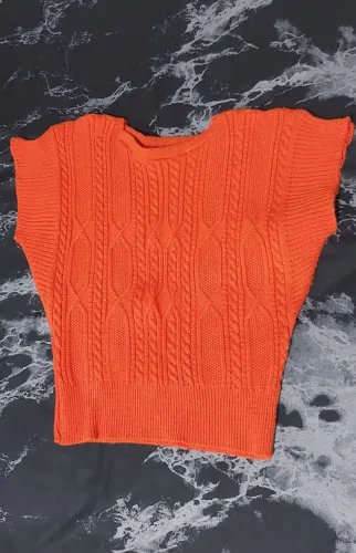 Croped laranja com detalhes em trança TAM ÚNICO 