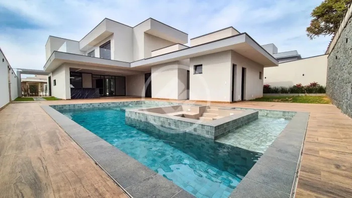 Casa a venda com 3 suítes em Condomínio fechado em Vinhedo codigo: 144107