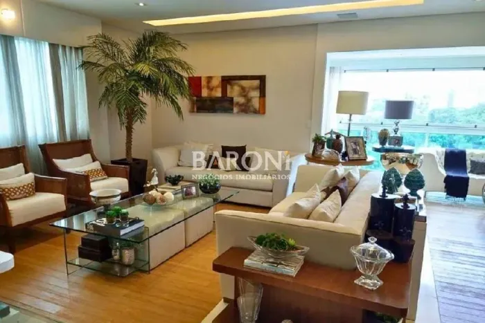 Apartamento para comprar na Aclimação, 234 m², andar alto, ensolarado, 4 vagas, edifício c