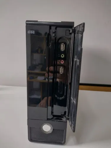 PC com placa mãe gigabyte GA-78LMT-S2P.