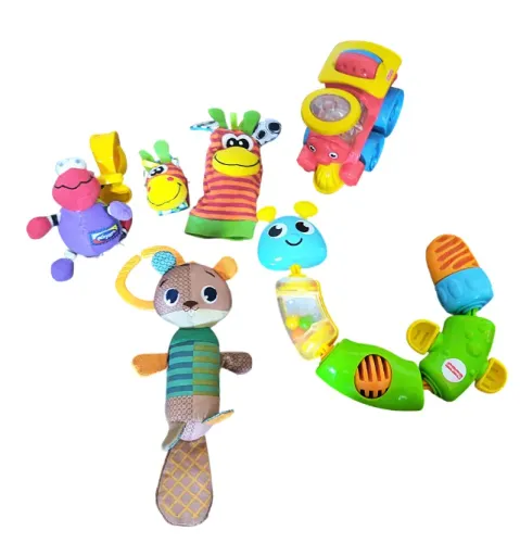 Lote brinquedos para bebês crianças Chocalho, pelúcia, trem, lagarta Fisher Price e outros