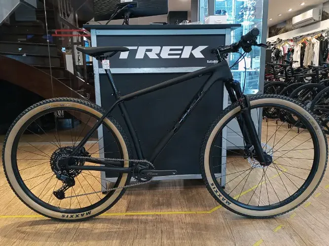 Bicicleta usada TREK Superfly (tamanho G) 