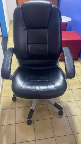 Cadeira escritório couro