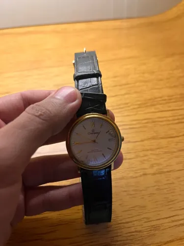 Relógio Champion Dourado com Pulseira de Couro