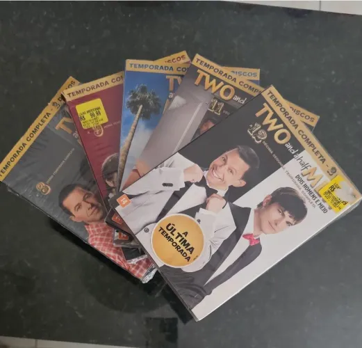 Two and a Half Men - Temporada Completa - 39 DVDs
