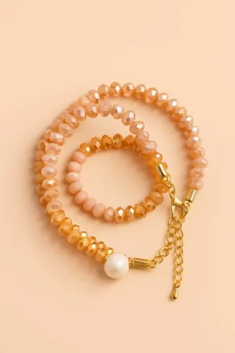 Colar de pérolas brilhosas