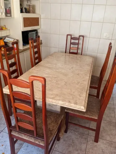 Mesa de Jantar Mármore Quadrada - ótimo estado