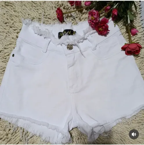Shorts Jeans com elastano - Branco - Tamanho 38