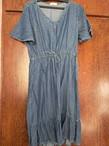 Vestido Jeans Midi tam. M, amarração na cintura 