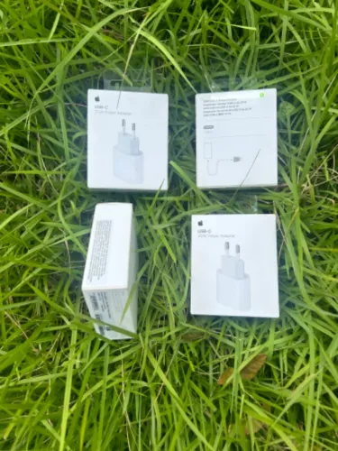 Fonte Carregador Original para iPhone 20W