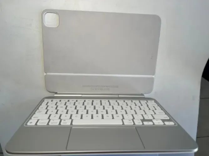 Magic Keyboard para iPad Pro de 11 polegadas (M4)