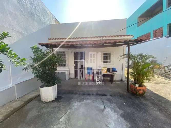 Casa com Suíte e Terreno de 300m² no Barreto