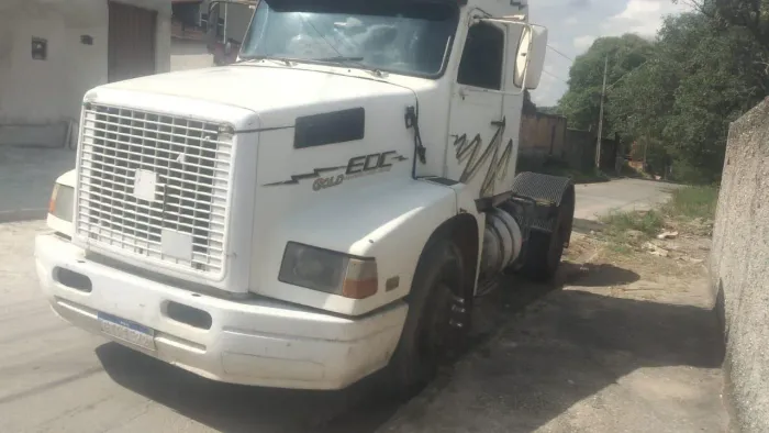 Caminhão volvo 