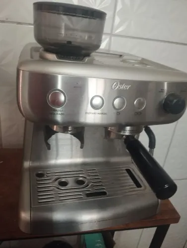 Cafeteira Espresso - Oster Xpert Perfect Brew - 127 V
