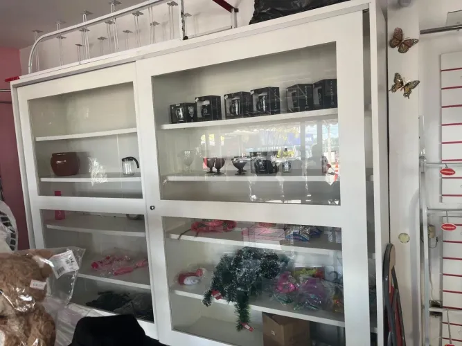 Fundo de loja artigos de presente.