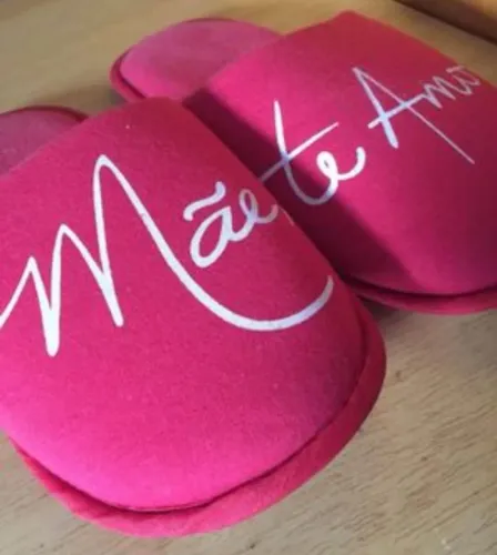 Pantufa vermelha n.36 Uatt? Temática: Mãe, te amo