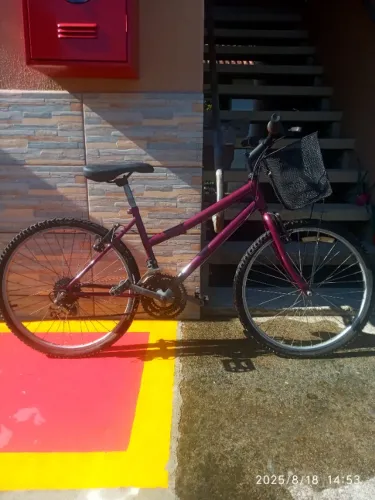 Bicicleta Feminina com cesta, marchas e Aro 26 Sundown