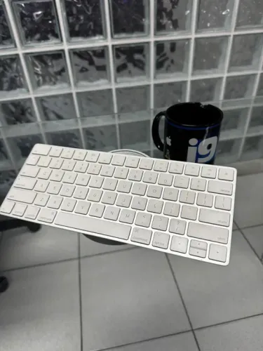 Teclado Apple Magic Keyboard Model A1644 Cor branco 3 meses de garantia 