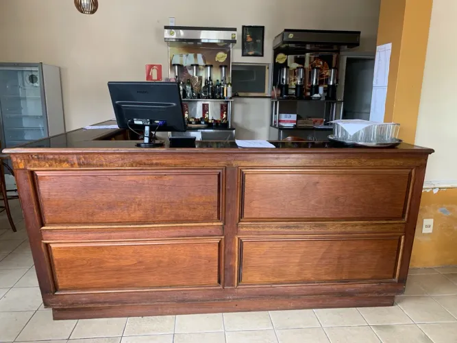 Balcão Comercial de Madeira