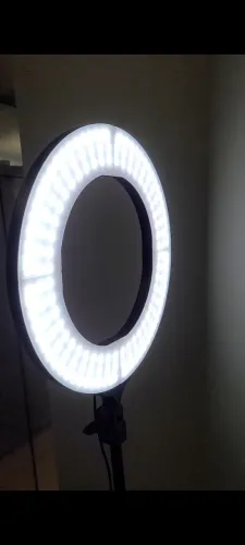 Ring Light Profissional 18" com Controle de Intensidade e Temperatura