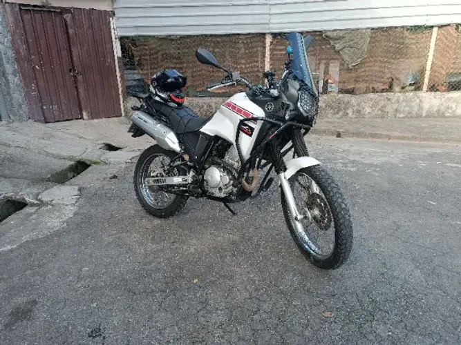 Yamaha Tenere 250 13/14 completa com acessórios - Moto impecável 