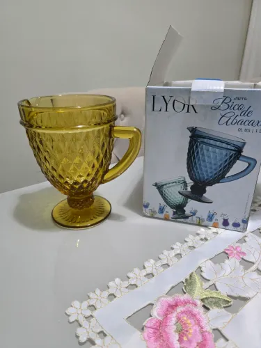 Jarra LYOR  Vidro para Sucos - Bico de Abacaxi