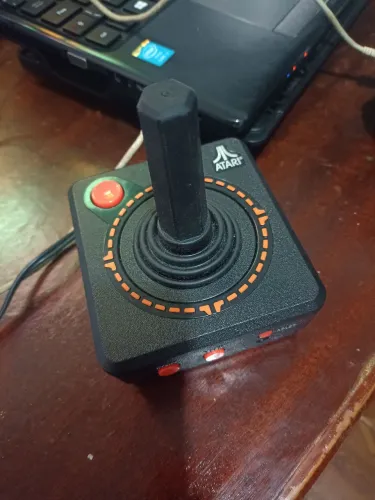 Atari plug and play