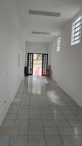 Salão Comercial de 40,00m² em avenida no Jardim das Industrias