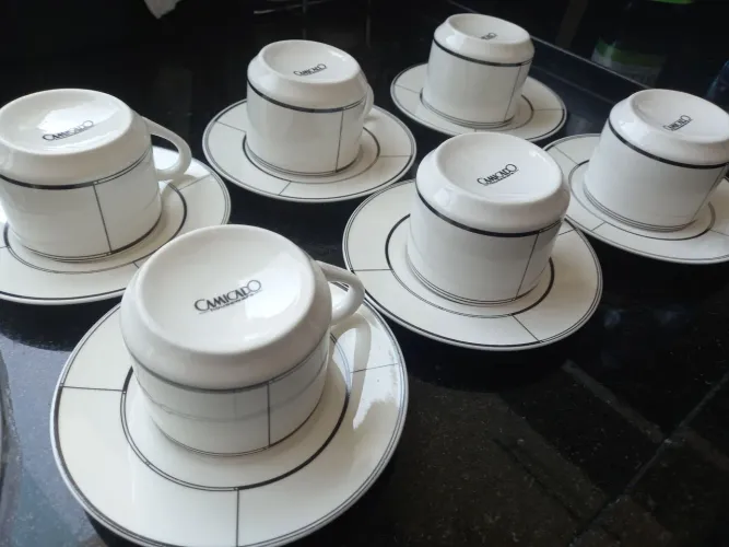 Jogo de 06 xícaras de café marca Camicado