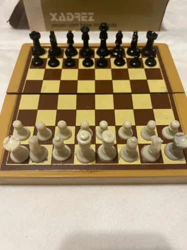 Xadrez imantado peças com imãs - retrô vintage anos 80 marca Rebi
