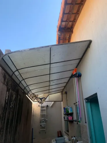 Estrutura para toldo