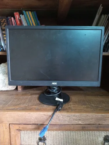 Monitor AOC
