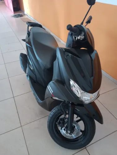 Yamaha fluo 125 ABS 2023 scooter, troco em Honda biz completa 