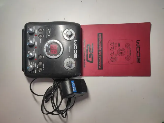 Zoom G2 - Pedal de Guitarra com Efeitos