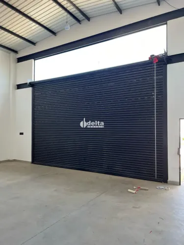 Galpão Comercial disponível para Locação no bairro Alto Umuarama em Uberlândia - MG