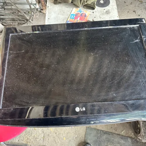 Tv LG 26LH20R defeito não liga não tenho base não tenho controle 