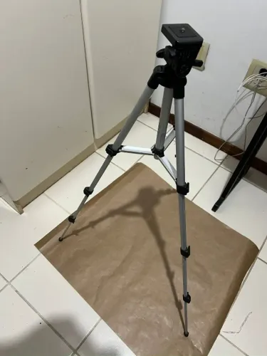 TRIPÉ PARA FOTOGRAFAR OU FILMAR
