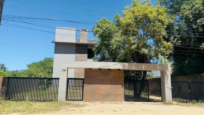 Oportunidade Única: Loft Moderno com Amplo Terreno e Toque de Originalidade