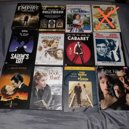 Vários dvds de filmes,séries clássicos..leia
