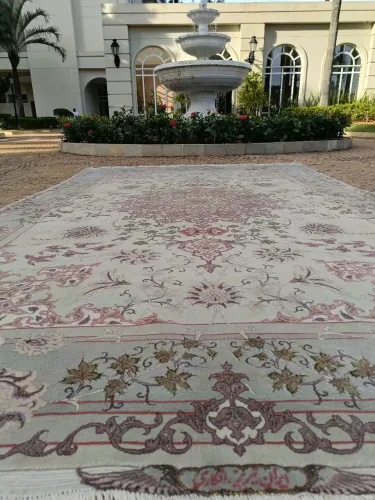Tapete Persa Tabriz Nakche lã e seda sobre seda 3,20 x 2,08  assinado (NOVO)